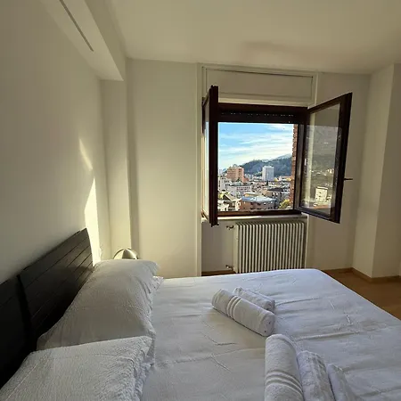 Bovara 49 Panzió Lecco