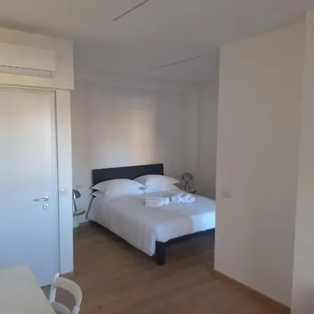 Bovara 49 Oda ve Kahvaltı Lecco