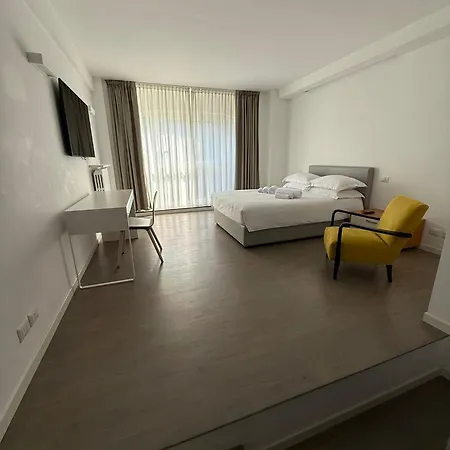 Oda ve Kahvaltı Bovara 49 3*